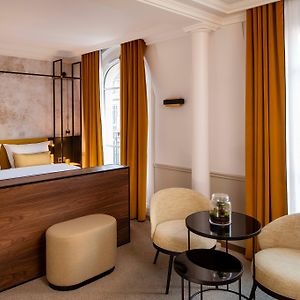 Deluxe Zimmer mit Kingsize-Bett